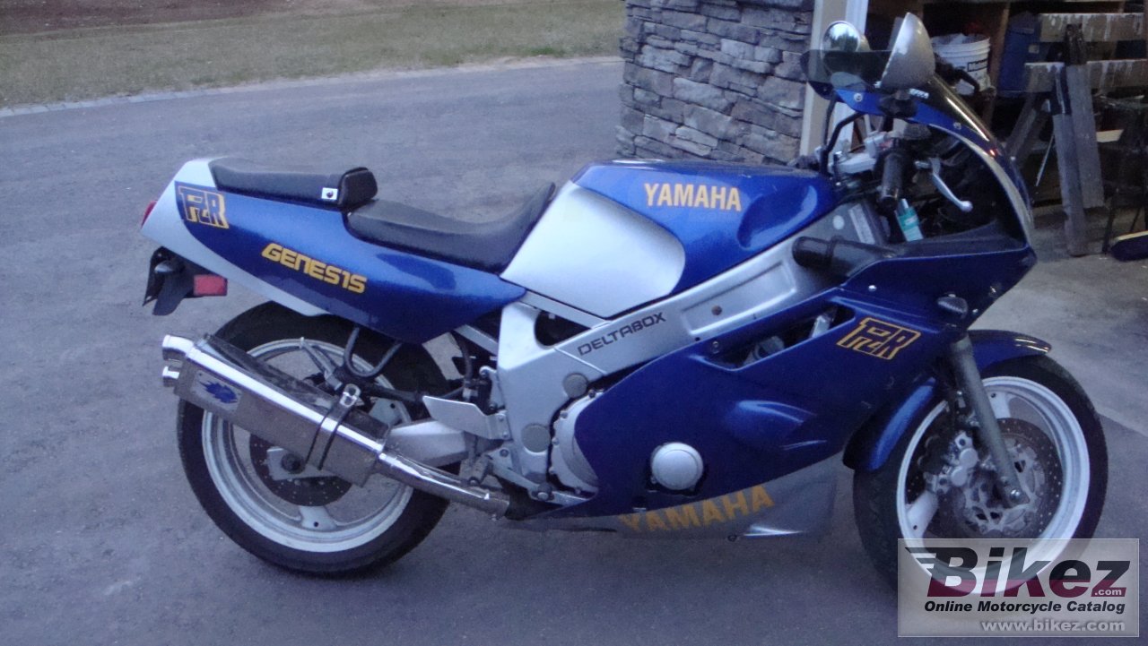 Yamaha FZR 600