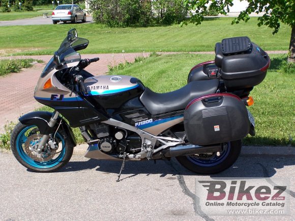 1991 Yamaha FJ 1200 (reduced effect)