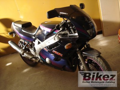 1993 Yamaha FZR 600