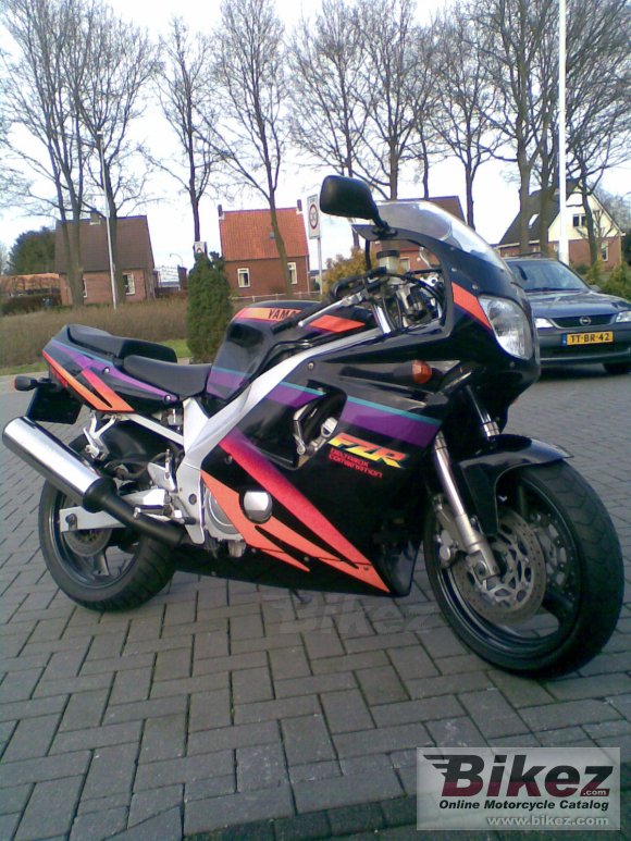 1994 Yamaha FZR 600 R