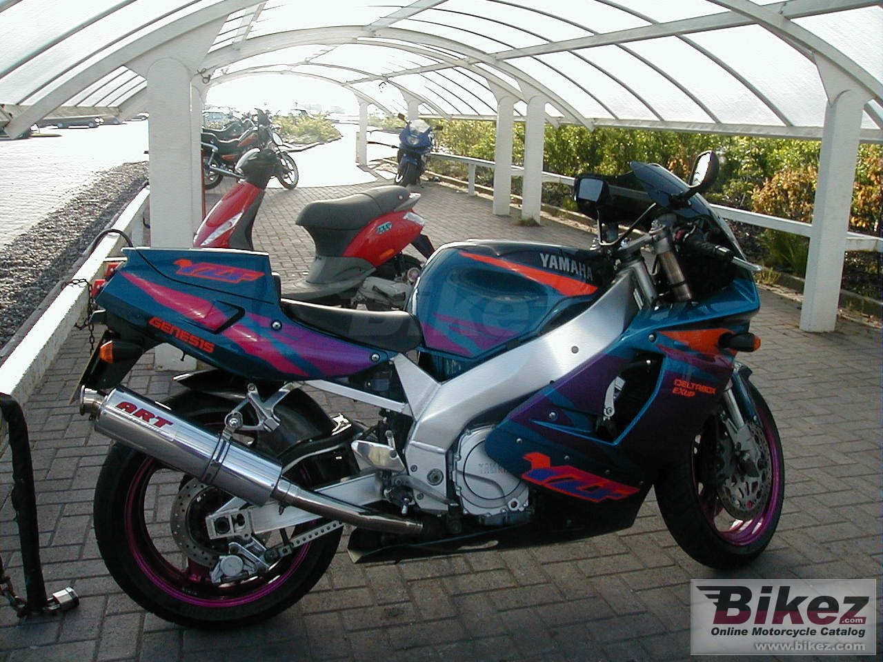 Yamaha YZF 750 R