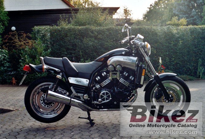 Yamaha V-Max 1200