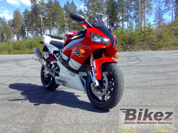 1999 Yamaha YZF-R1