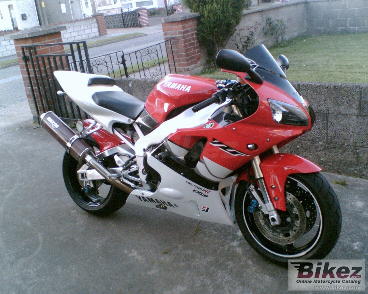 Yamaha YZF-R1