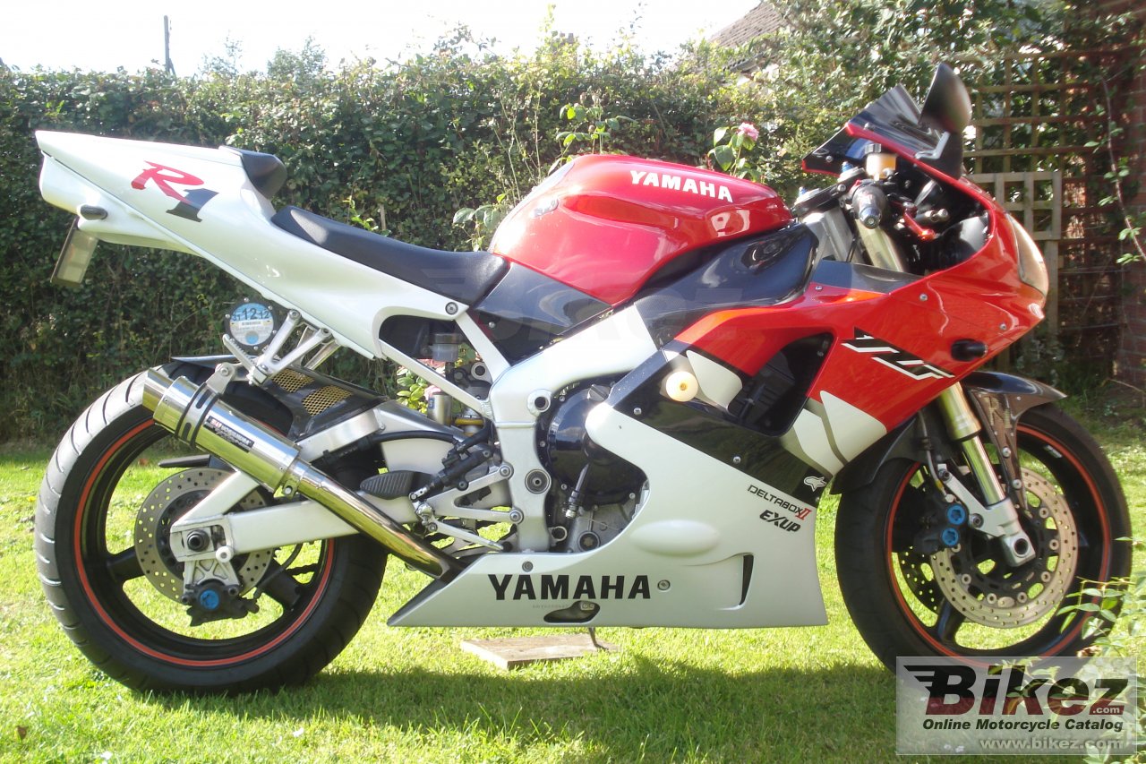 Yamaha YZF-R1