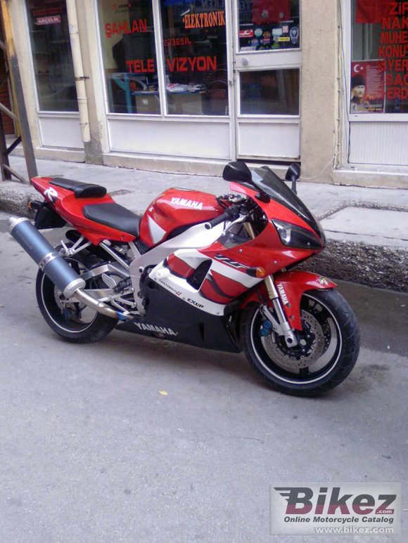 2000 Yamaha YZF-R1