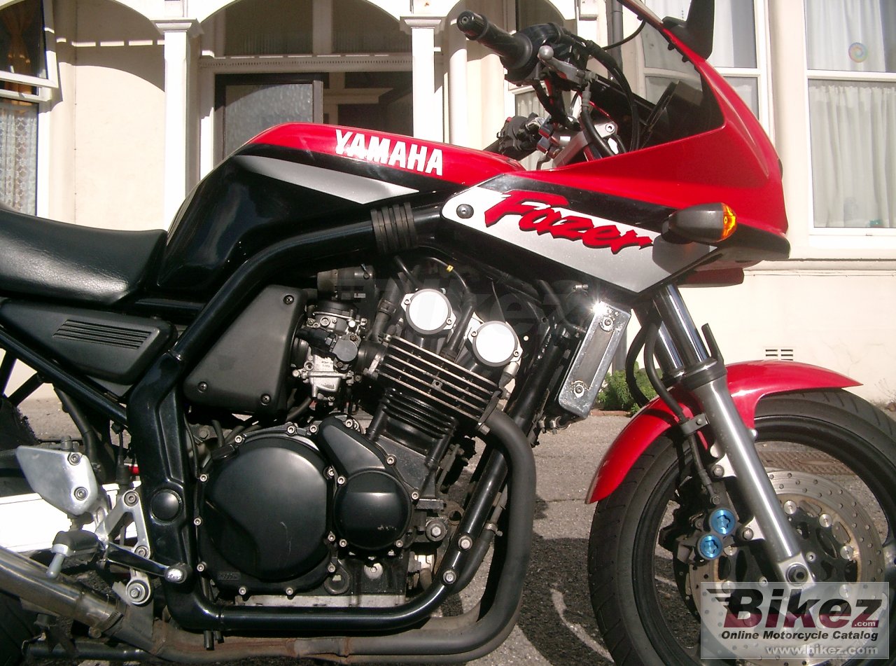 Yamaha FZS 600 Fazer