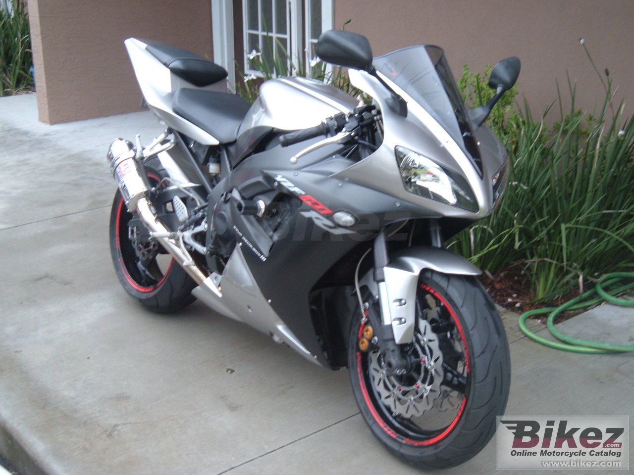 Yamaha YZF R1