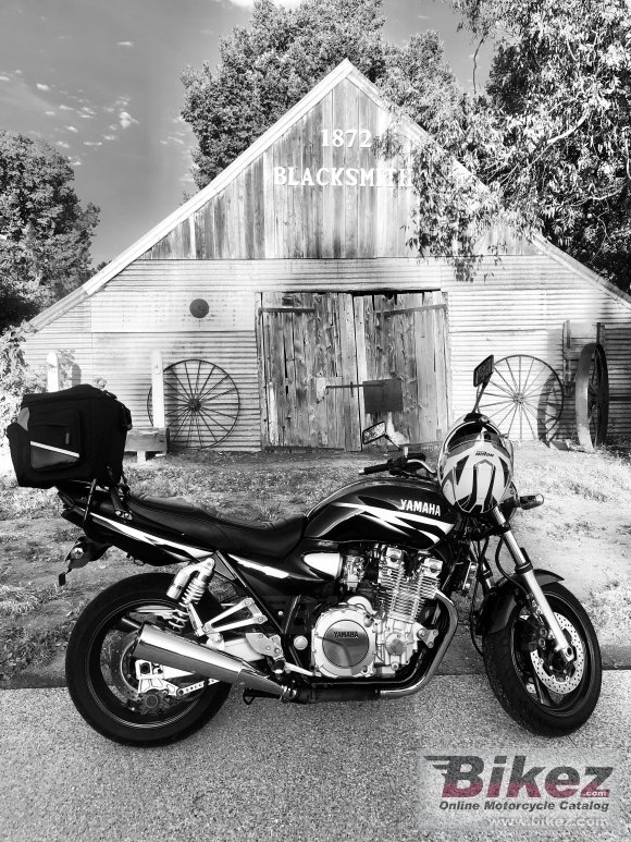 2002 Yamaha XJR 1300