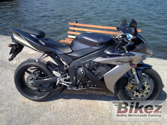 2004 Yamaha YZF-R1