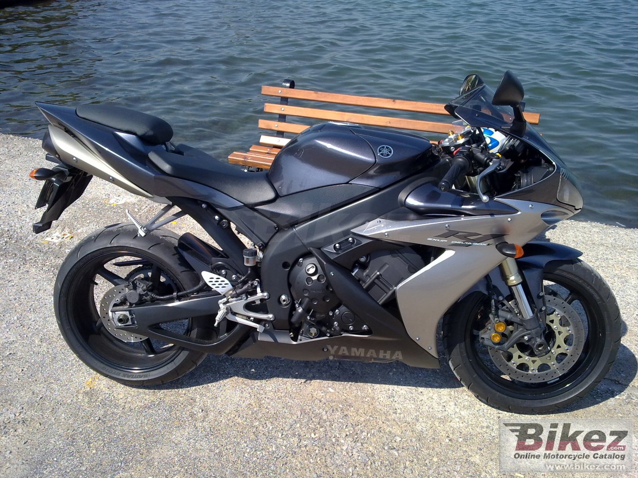 Yamaha YZF-R1