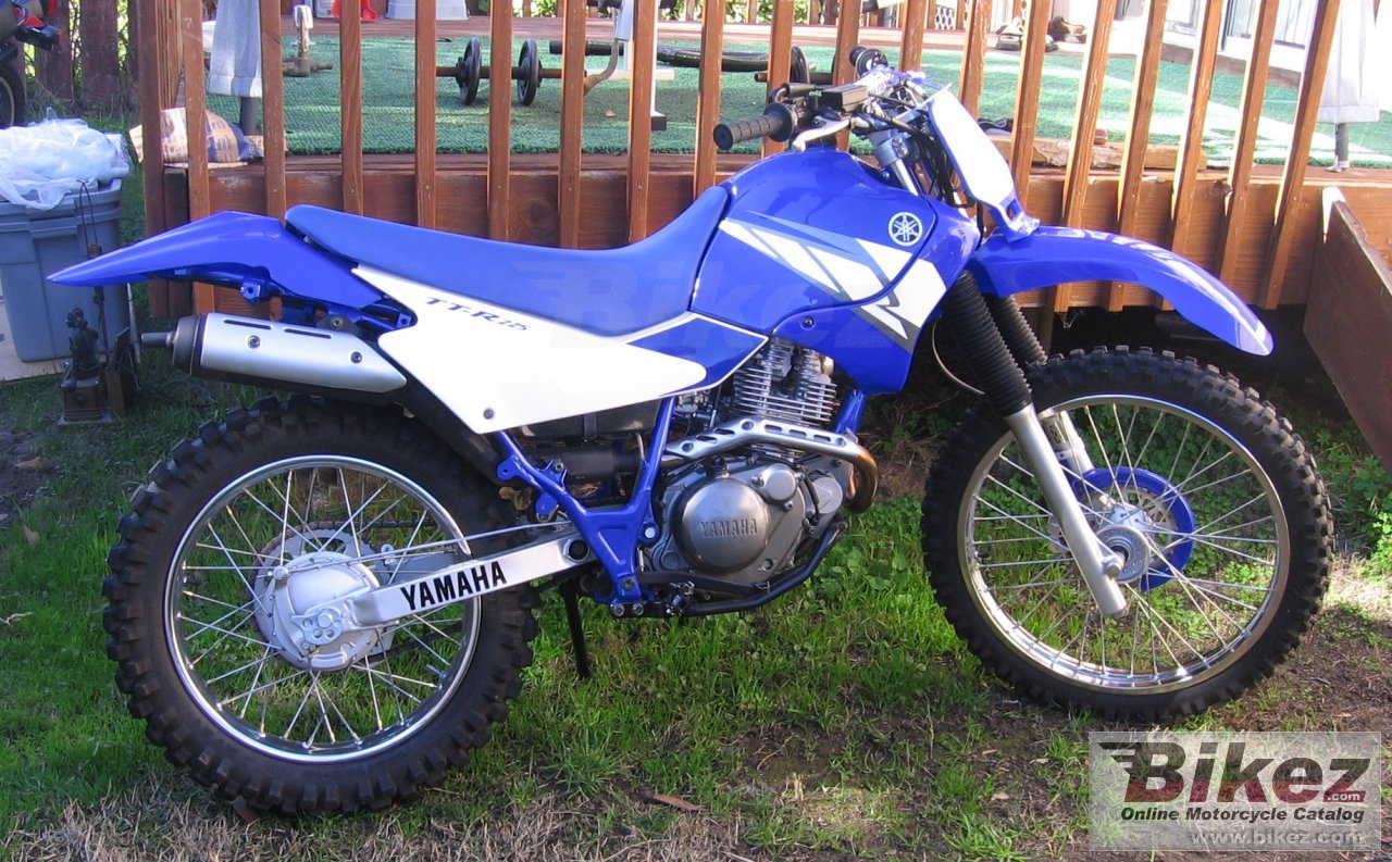 Yamaha TT-R 225 poster.