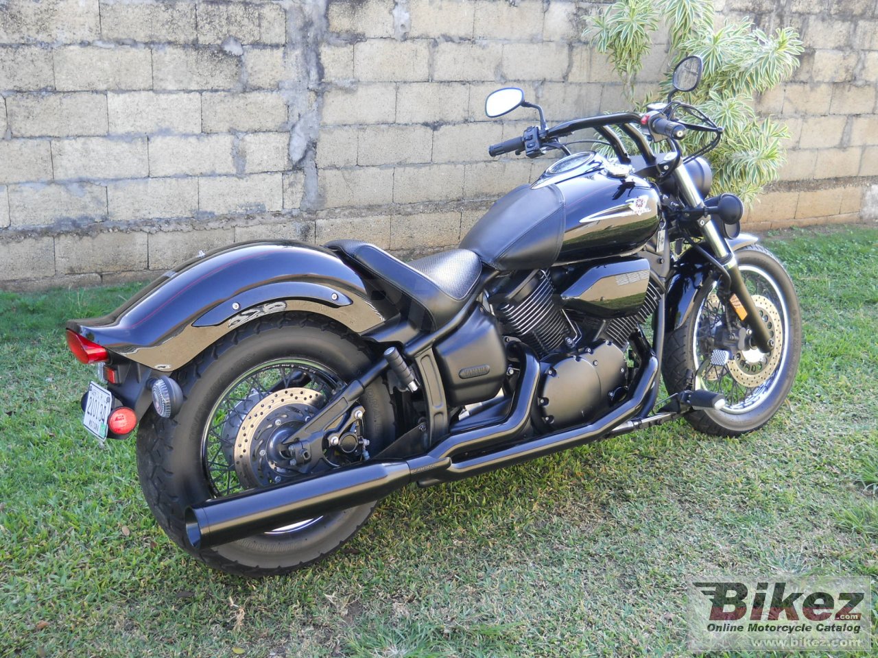 Yamaha V Star 1100 Custom