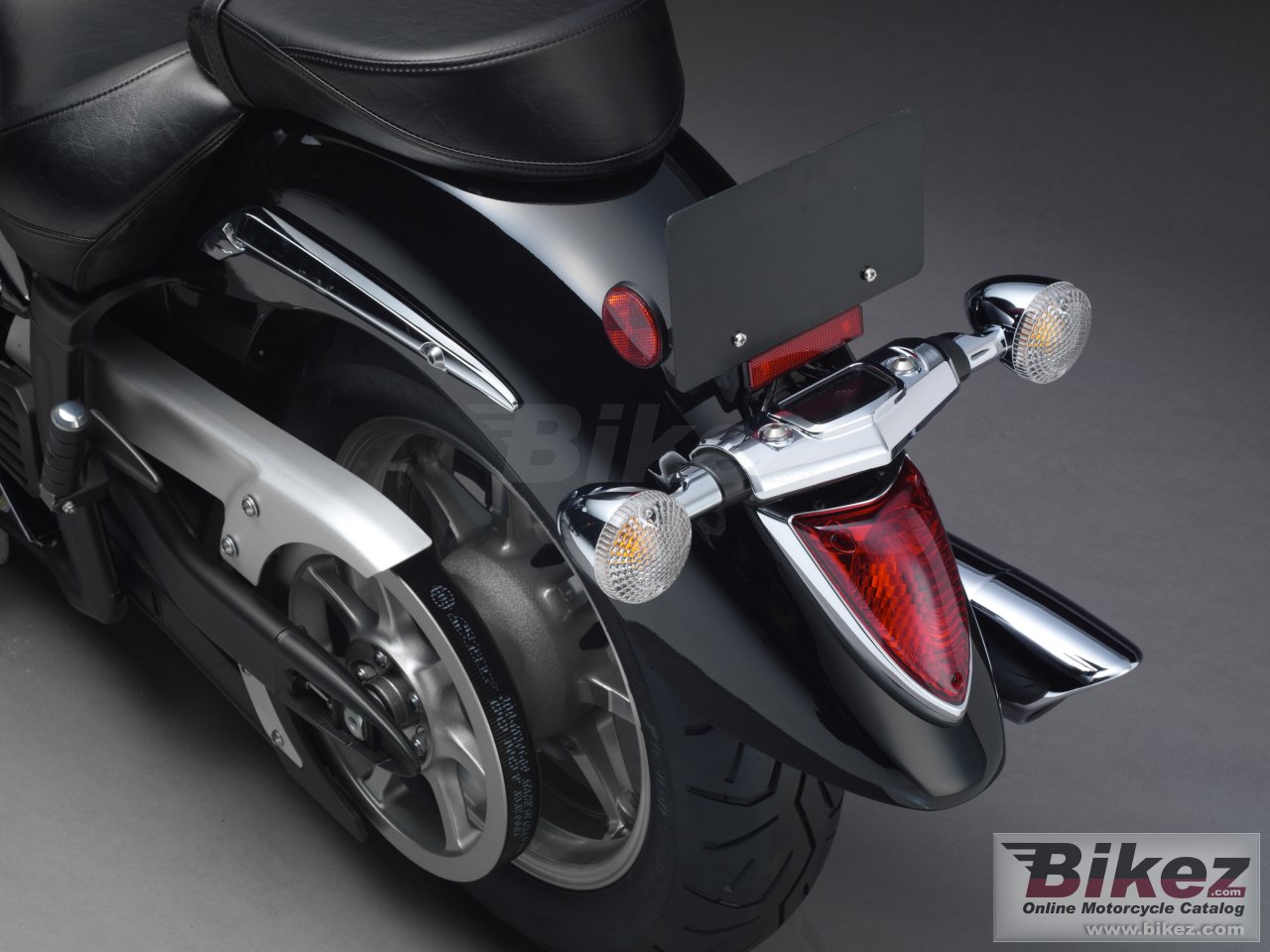 Yamaha XVS 1300 A Midnight Star
