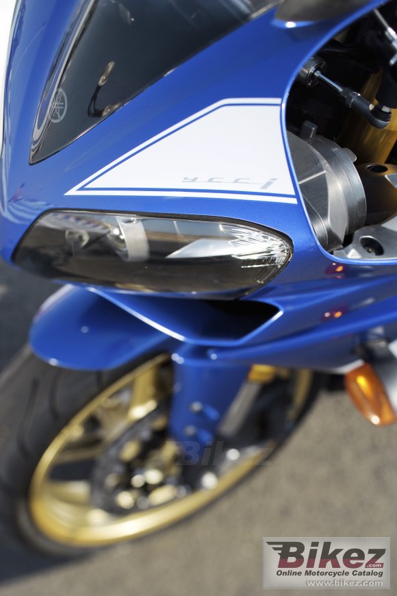 Yamaha YZF-R1 gallery
