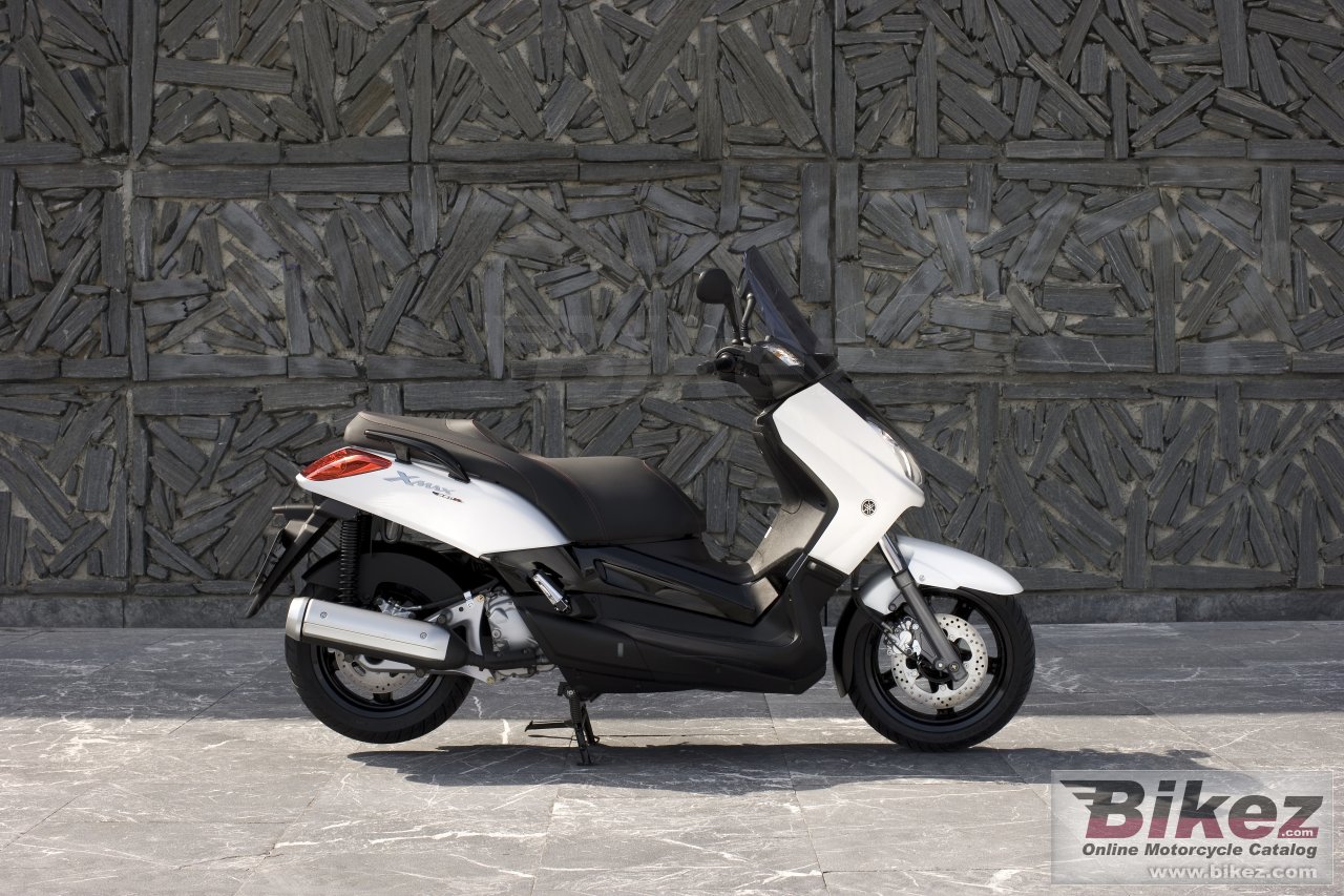 Yamaha X-Max 250