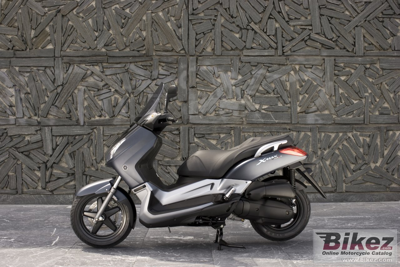 Yamaha X-Max 125
