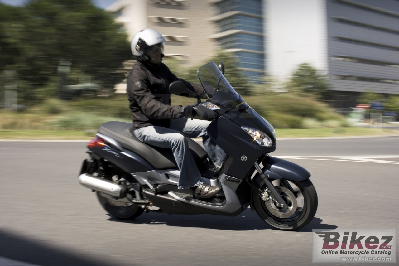Yamaha X-Max 125