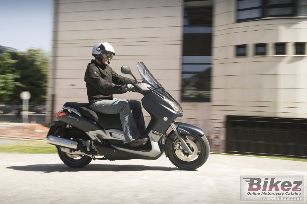 Yamaha X-Max 125
