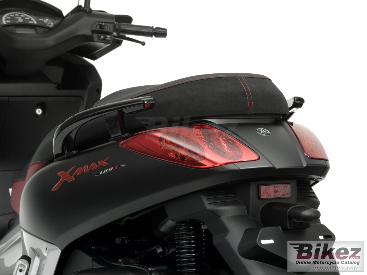 Yamaha Black X-Max 125