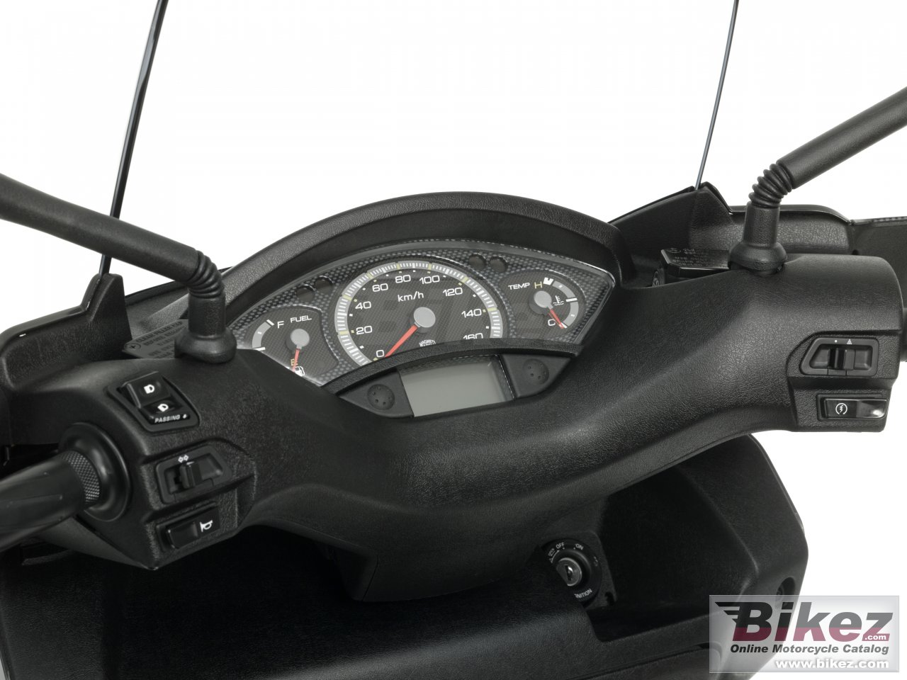 Yamaha Black X-Max 125