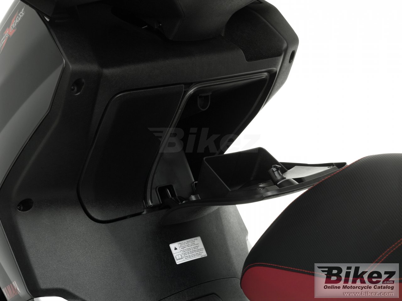 Yamaha Black X-Max 125