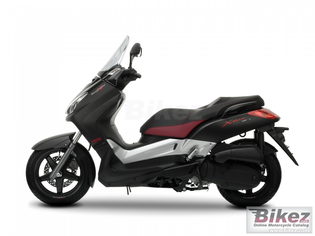 Yamaha Black X-Max 125