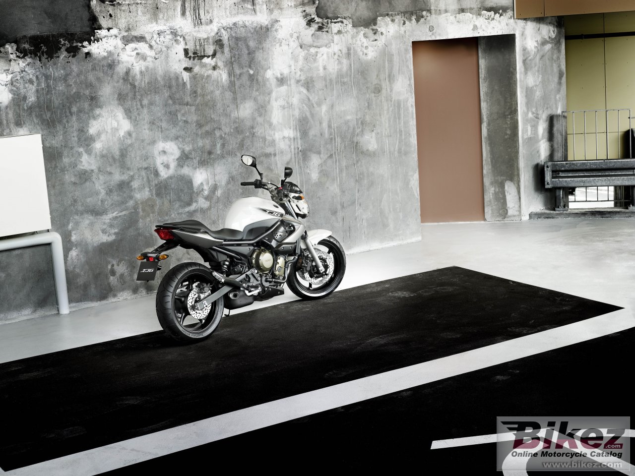 Yamaha XJ6 ABS