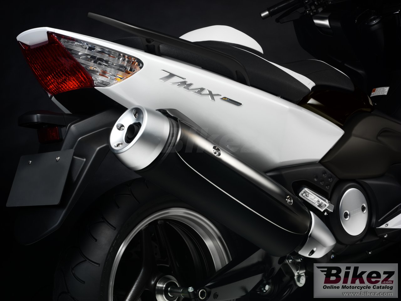 Yamaha TMAX White Max