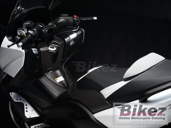 2010 Yamaha TMAX White Max ABS