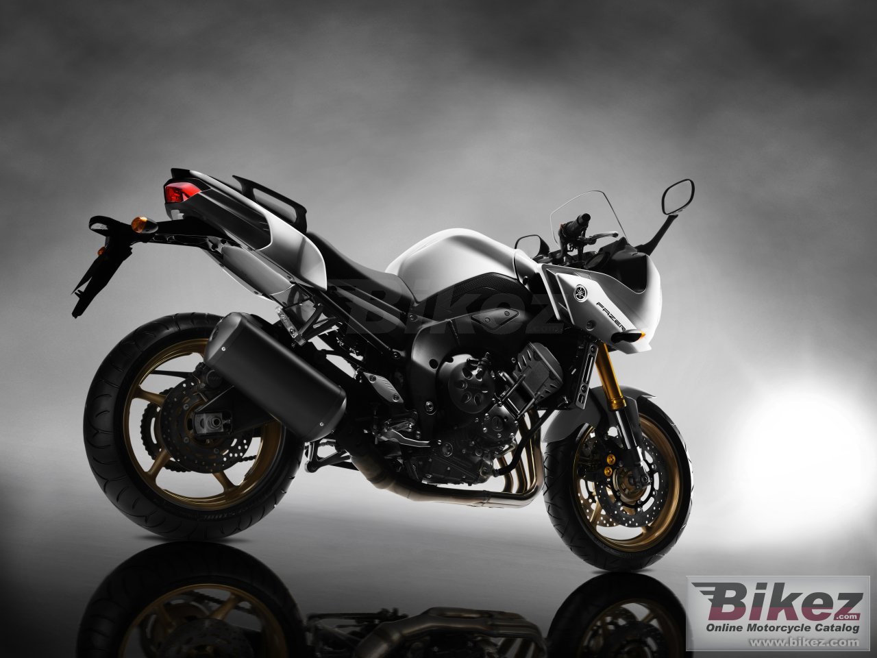 Yamaha Fazer8