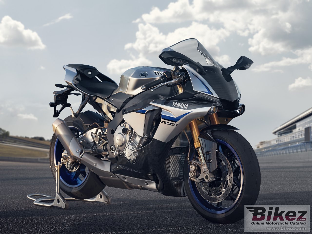 Yamaha YZF-R1M