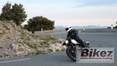 2015 Yamaha SR400 Lightening by Deus