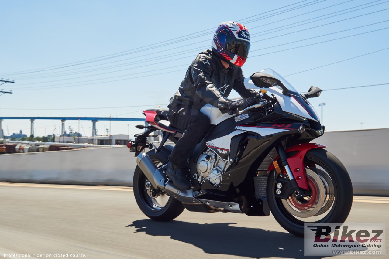 Yamaha YZF-R1S
