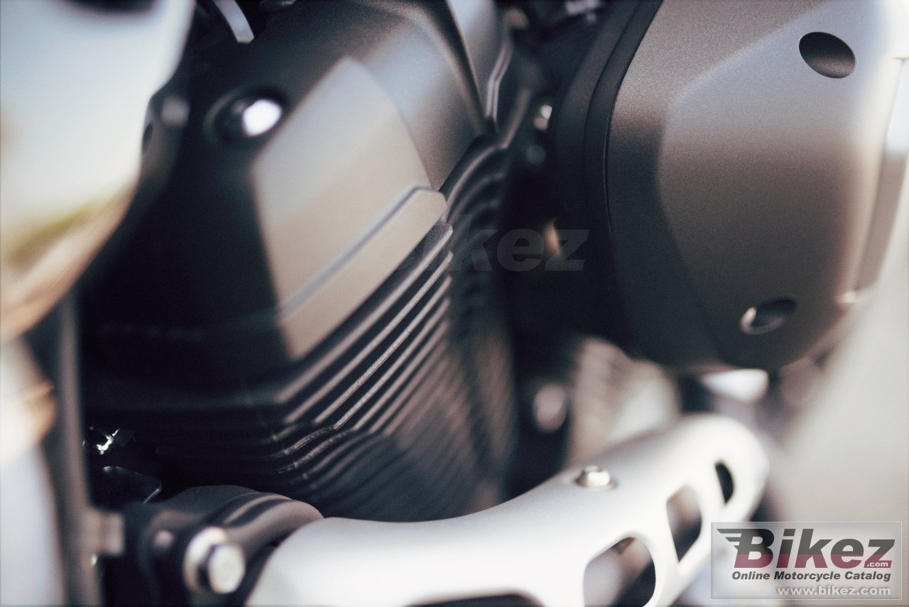 Yamaha SCR 950