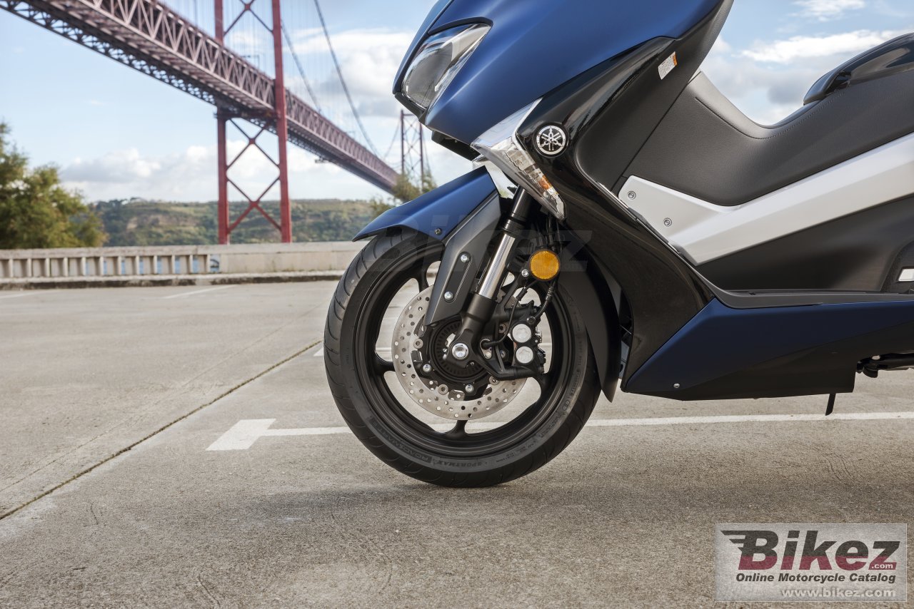 Yamaha TMAX DX