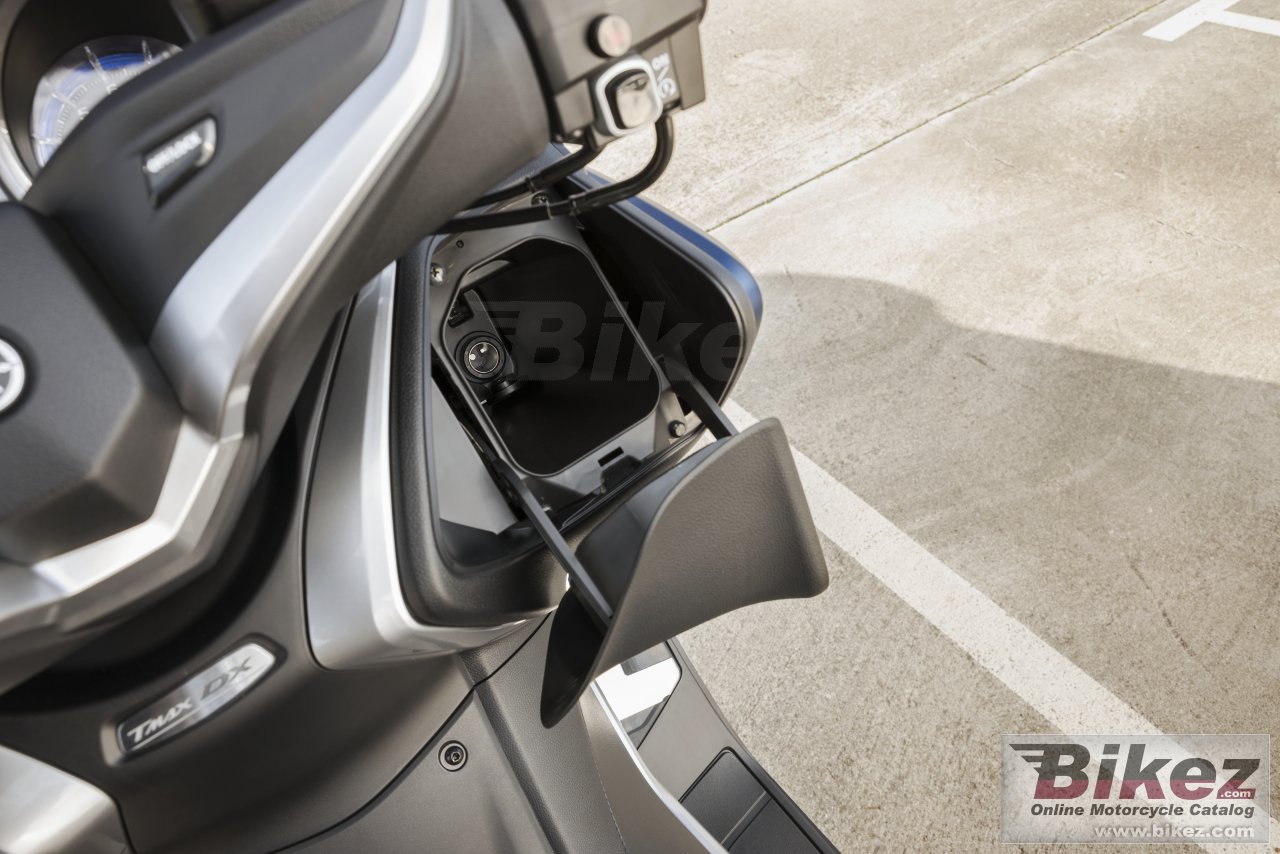 Yamaha TMAX DX