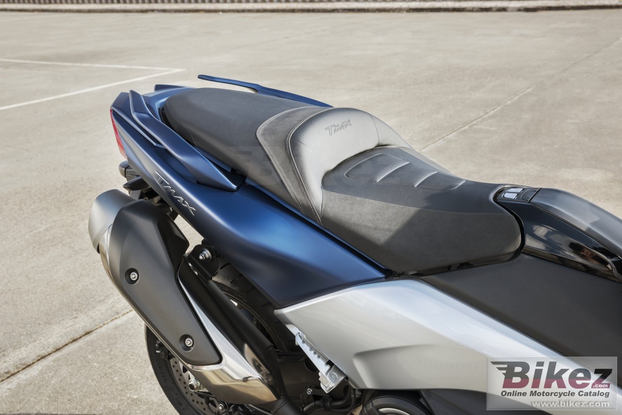 Yamaha TMAX DX