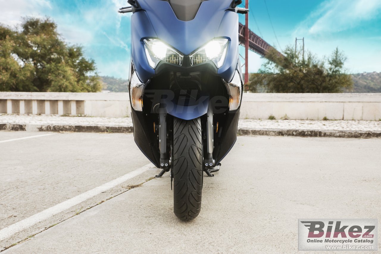 Yamaha TMAX DX