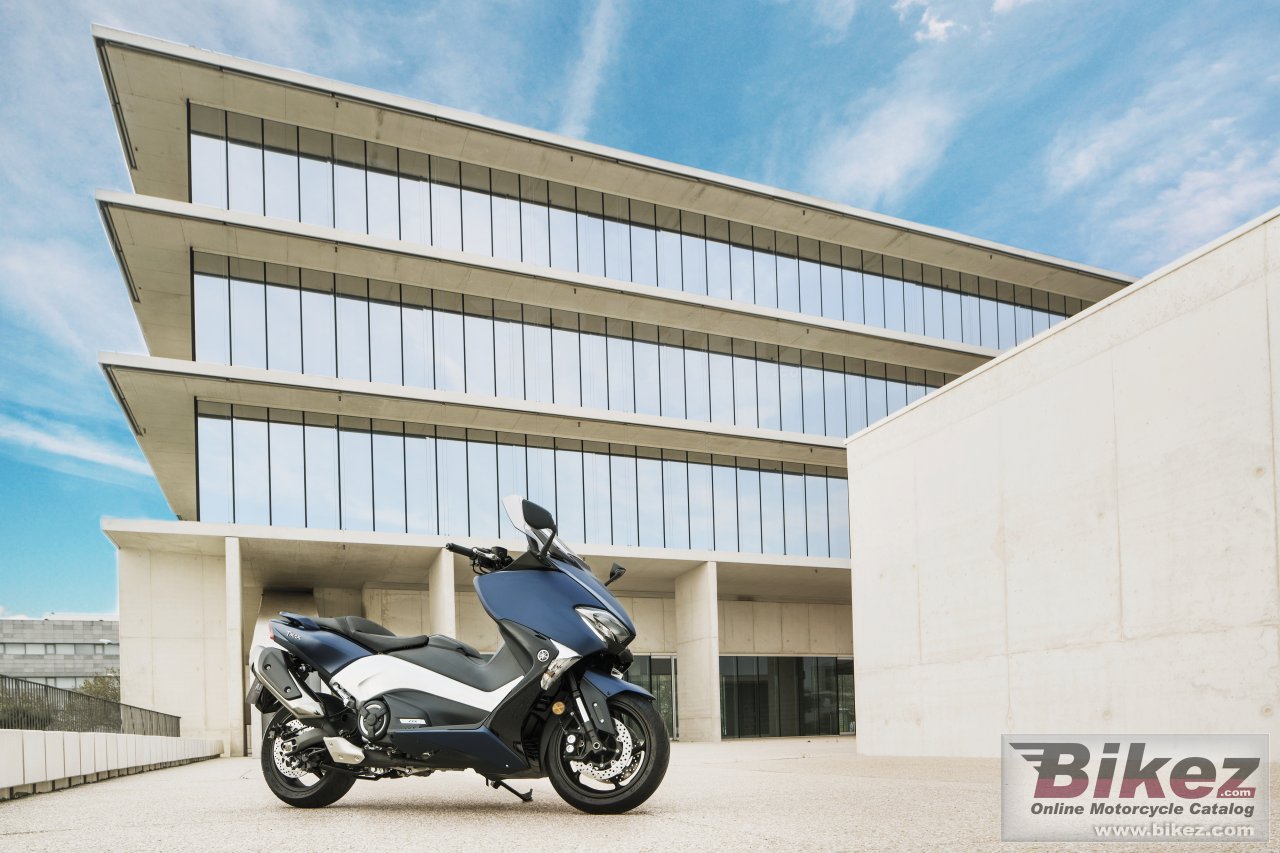 Yamaha TMAX DX