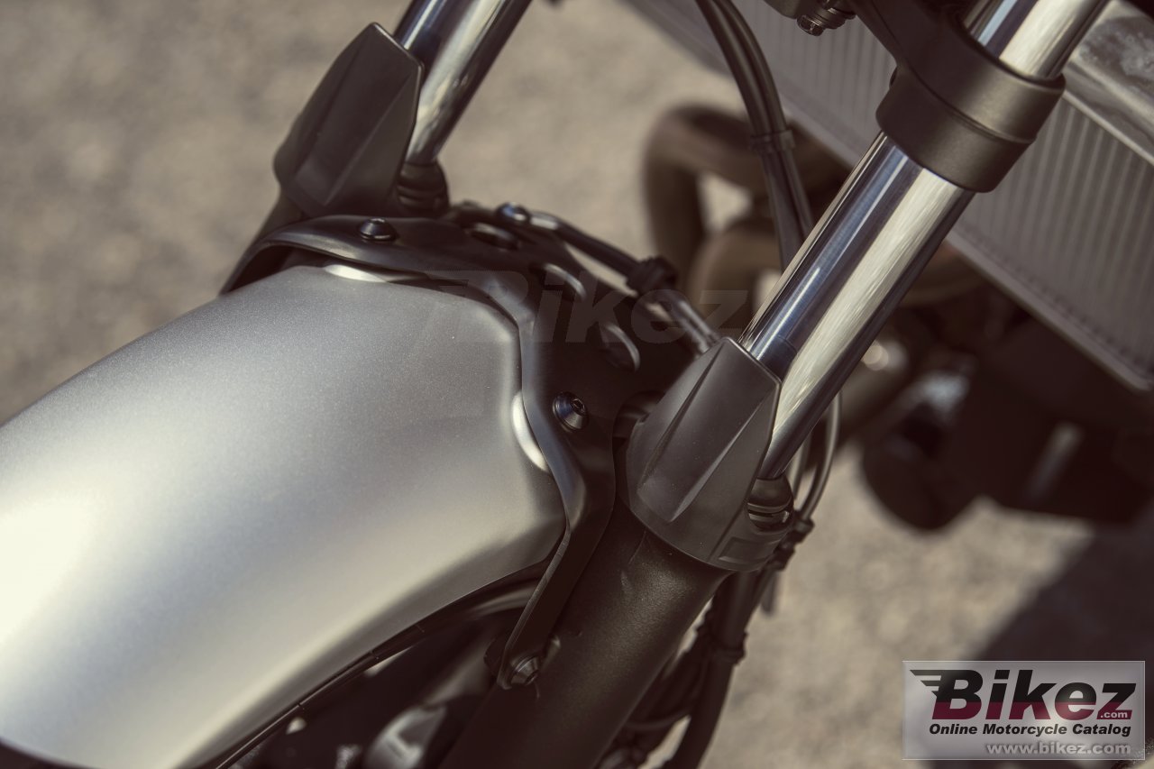 Yamaha XSR700
