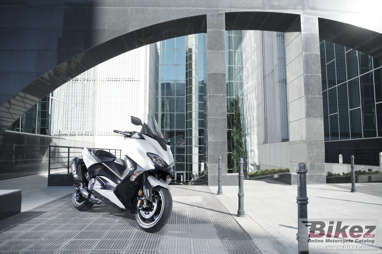 Yamaha TMAX DX