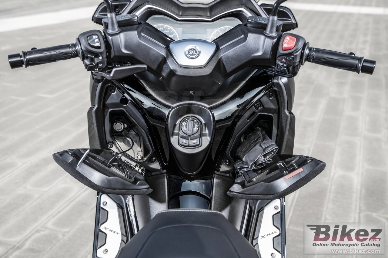 Yamaha XMax 400 Iron Max