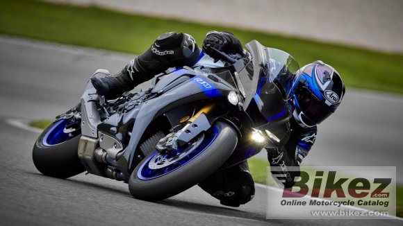 2022 Yamaha R1M