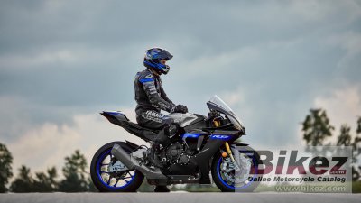 2022 Yamaha R1M