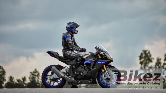 2022 Yamaha R1M