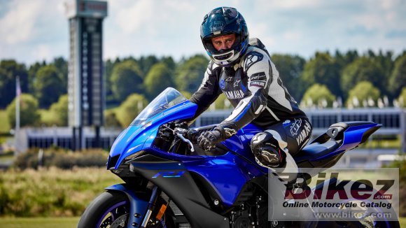 2022 Yamaha R1