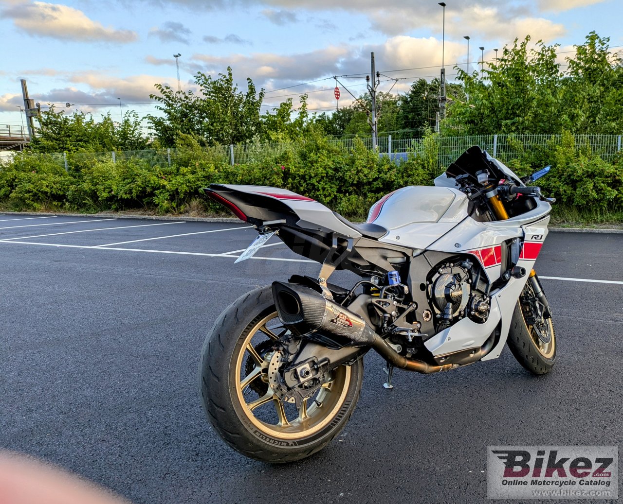 Yamaha R1 World GP 60th Anniversary