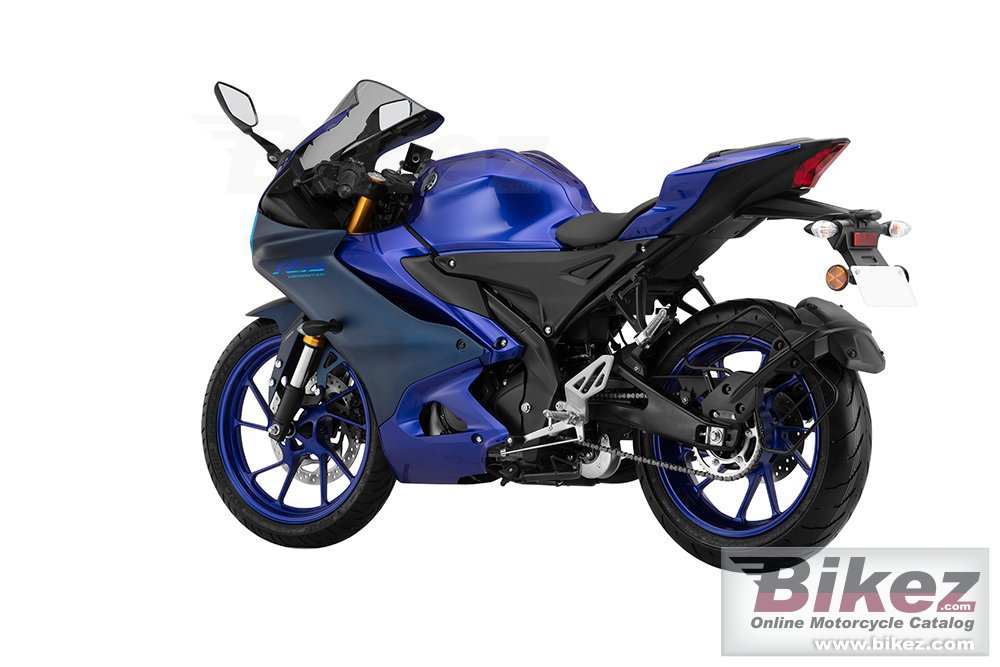 Yamaha R15 V4