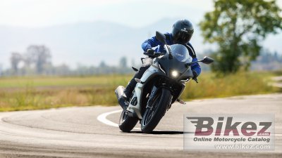 2023 Yamaha R125